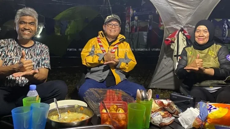 Bupati Thariq Kunjungi Kontingen Pramuka Gorut di Cibubur