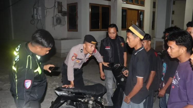 Cegah Konvoi Knalpot Brong, Tim Unit Reaksi Cepat Polres Boalemo Patroli