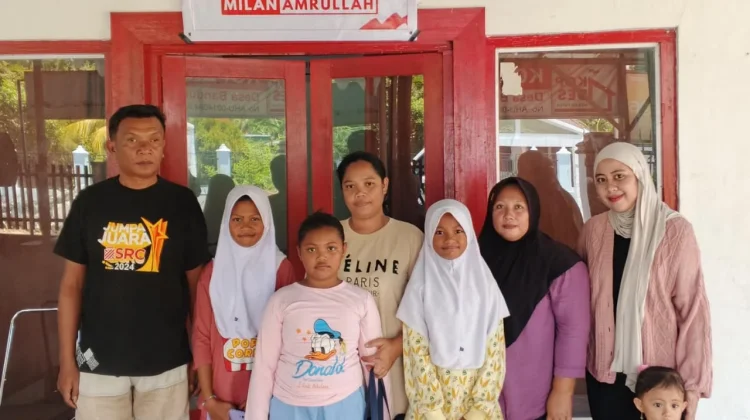 Posko Beasiswa Milan Amrullah Dibuka, Salurkan 100 Seragam ke Pedalaman Mongiilo
