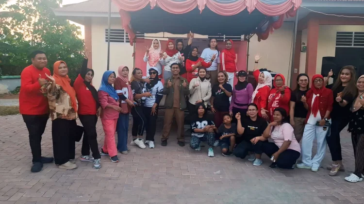 Warga Padebuolo Semarakkan HUT RI dengan Beragam Lomba