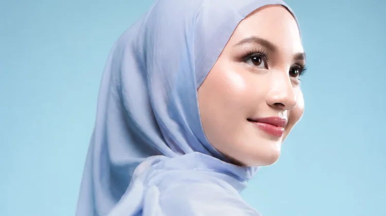 Ikuti Jejak Sang Ayah, Nakisha Resmi Debut Solo lewat Single "3:21"