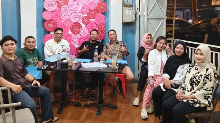Sanco Simanullang Terima Sertifikat Keikutsertaan Pendidikan Profesi Advokat