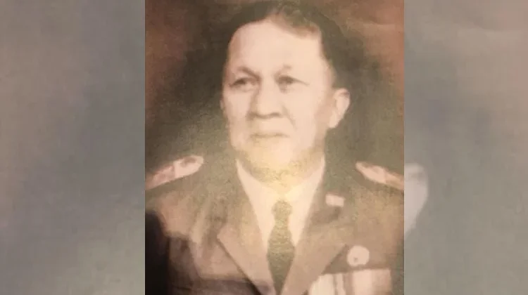 Aloei Saboe, Sang Pengangkat Derajat Negeri