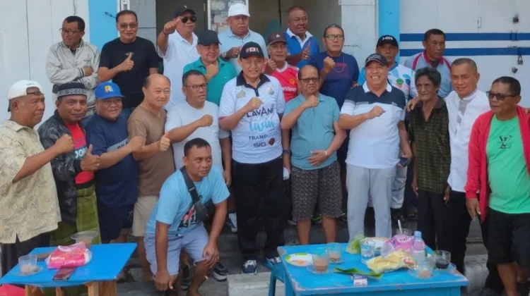 Gubernur Gusnar Ngopi Bareng Warga di Pasar Sentral
