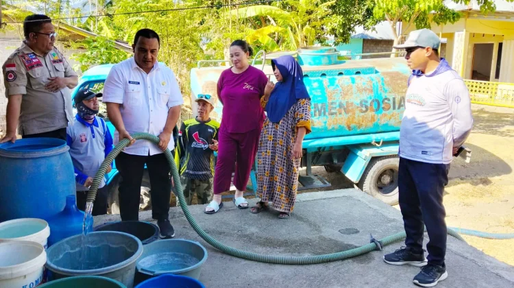 Gorontalo Krisis Air Bersih, Dinsosdukcapil Distribusikan 30 Ribu Liter Air