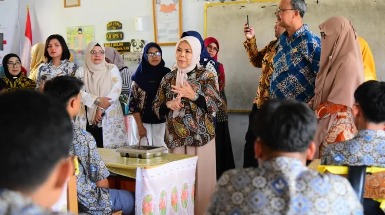 Sekolah Belum Terima MBG, Ini Penjelasan Ketua Satgas
