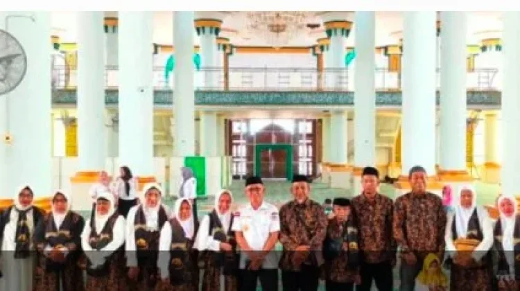 Wabup Pohuwato Lepas 20 Jemaah Umrah ke Tanah Suci