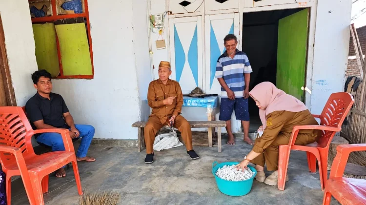 Gagal Panen, Warga Desa ini Terpaksa Makan Ubi Hutan