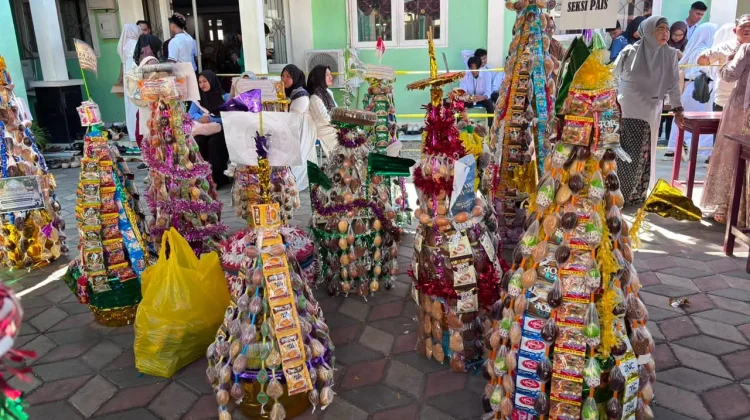 Tolangga dan Toyopo Warnai Peringatan Maulid Nabi Tingkat Kemenag Kabgor