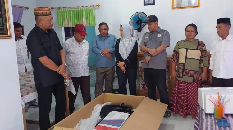 Deprov Gorontalo Monitoring Penerima Bantuan Mesin Tempel 15 PK di Desa Lamu
