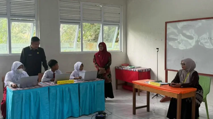 Pelaksanaan Olimpiade Madrasah di Tiga Sekolah Dipantau Kemenag Kabgor