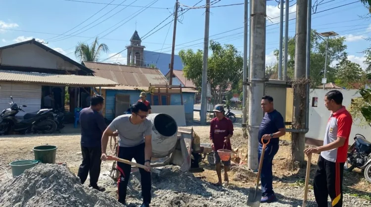 Polsek Wonosari Bantu Bangun Rumah Warga di Desa Harapan Boalemo