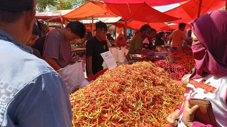 Harga Cabai Rawit di Pasar Minggu Telaga Tembus Rp170 Ribu per Kilogram