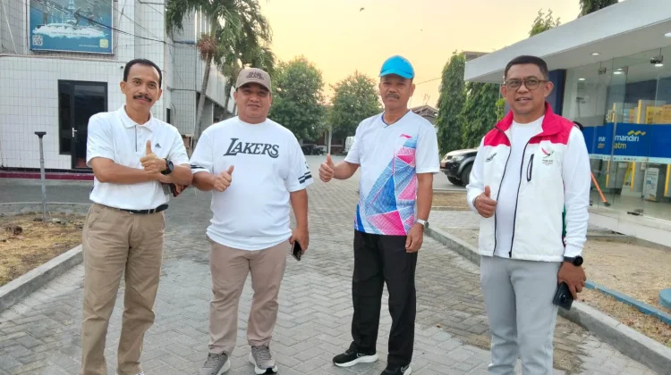 Jalan Sehat Bersama Gubernur dan Masyarakat Pererat Kebersamaan