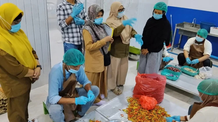 DKPTPH Provinsi Gorontalo Perkuat Pengawasan Keamanan Pangan SPPG
