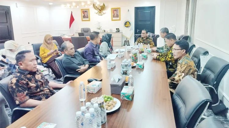 Kawal Embarkasi Haji, Kabag TU Kemenhaj dan DPRD Gorontalo Temui Sekjen di Jakarta
