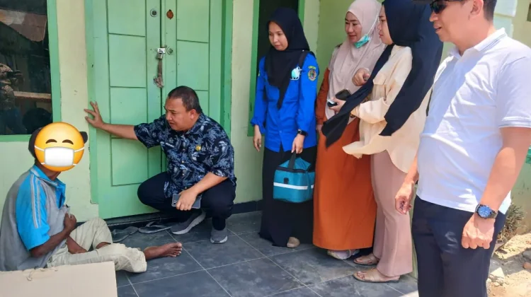 Terima Laporan Lansia Terlantar, Kadinsosdukcapil Gorontalo Turun Tangan