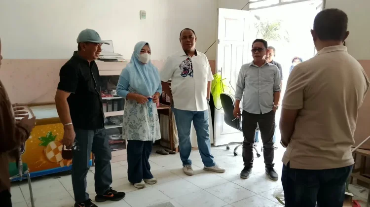 Dikbud Kabgor Dampingi Komisi I Deprov Monitoring Revitalisasi Sekolah di Biluhu