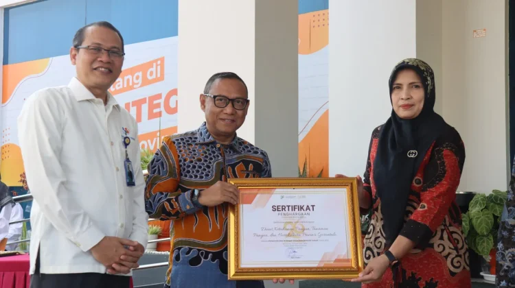 DKPTPH Gorontalo Raih Penghargaan Pemda dengan Aliran Data Statistik Terbaik