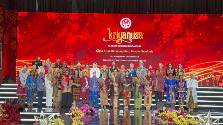 Sulam Karawo Magnit di Pembukaan Pameran Kriya Nusantara