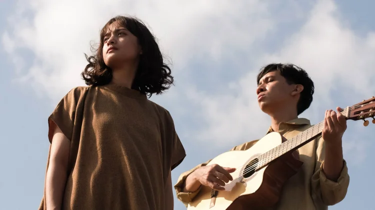 Banda Neira Rilis Video Musik "Ajariku Jadi Berani", Gelar Gigs dan Pameran Zine