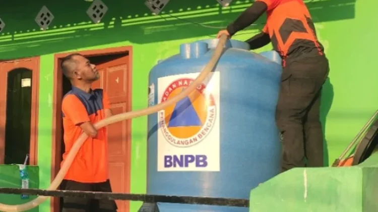 BPBD Gorontalo Salurkan 10 Ribu Liter Air untuk Warga Terdampak Kekeringan