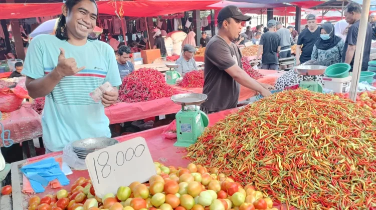 Tomat di Pasar Telaga Naik Drastis, Kini Capai Rp18 Ribu per Kilogram