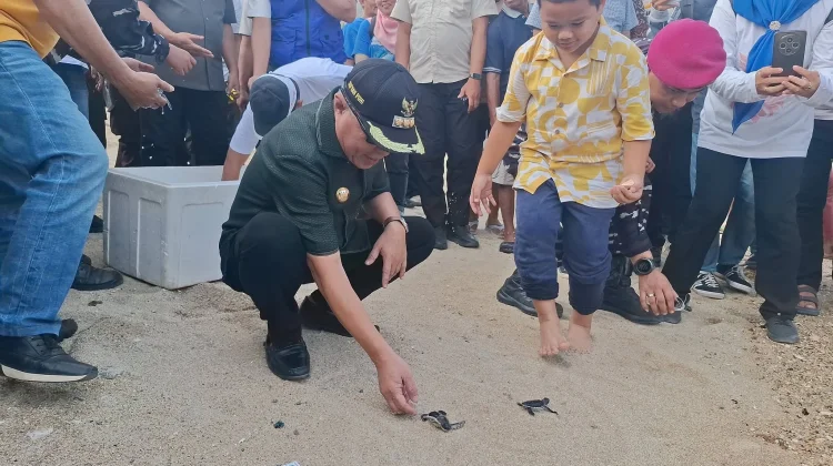 Sofyan Ingatkan Masyarakat Pesisir Jaga Ekosistem Laut