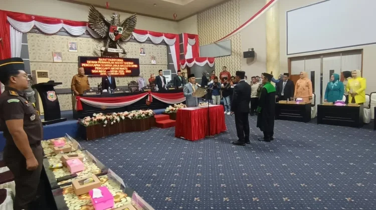 Hadiri Pelantikan PAW Anggota DPRD Kabgor, Ini Pesan Bupati Sofyan