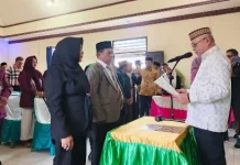 Sofyan Lantik Dua Pengganti Antar Waktu Anggota BPD