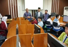 Kakanwil Kemenag Gorontalo Tinjau CBT SNMB MAN IC