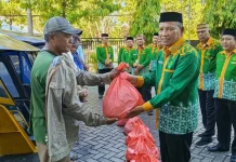 Kemenag Kabgor Bagikan 500 Paket Sembako Pendayagunaan Dana Zakat