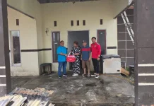 Dinsos Dukcapil Salurkan Bantuan kebakaran di Bongomeme