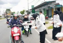 Bagikan Takjil Buka Puasa, Cara Lapas Perempuan Gorontalo-DWP Berbagi Kebahagiaan