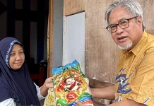 BKKBN Gorontalo Serahkan Bantuan Sosial untuk Keluarga Risiko Stunting di Bonbol