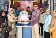 Bingkisan untuk Staf Dinas Arpus Provinsi Gorontalo yang Purnatugas