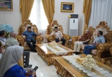 Silaturahmi Rahmat Gobel ke Gubernur Gusnar, Perkuat Pembangunan Daerah