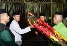 Sekda Pohuwato Pasang Lampu Tumbilotohe