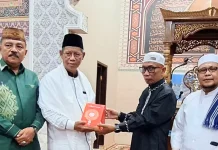 Kakanwil Kemenag Gorontalo Serahkan 20 Mushaf Al-Qur’an