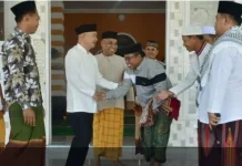 Bupati Pohuwato Salat Jumat di Buntulia