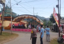 Bhabinkamtibmas Polres Bone Bolango Pantau Lomba Semarak Ketupat
