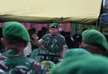 Danrem 133/NW Lepas Personel Yonif 713 menuju Pusdiklatpassus