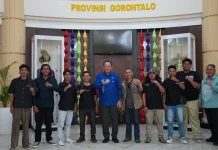 Gubernur Gorontalo Terima Massa Aksi Aliansi Bar Bar