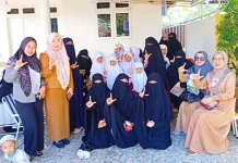 Literasi Menyapa Santri, Pusling Arpus Gorontalo Kunjungi PKBM Darul Quran