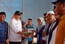 Sambut Penas ke-17 di Gorontalo, Gubernur Salurkan Bantuan Benih Jagung di Bulota