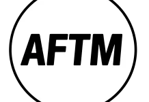 Aim for the Moon Rilis Chasing Tomorrow