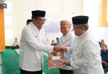 Dilepas Gubernur Gorontalo, Jemaah Haji KORPRI Terima Uang Saku
