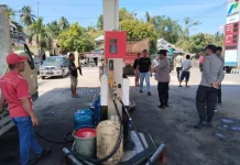 Personel Polres Boalemo Tertibkan Antrean BBM di SPBU Tilamuta