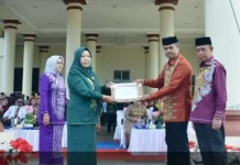 Pemkab Pohuwato Beri Penghargaan untuk Enam Guru Purna Tugas