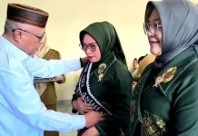 Maryam Puhi Dikukuhkan Sebagai Ibu Asuh IKM Kabupaten Gorontalo